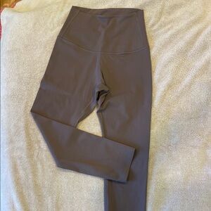 High-Waisted Cropped Pants in Brown